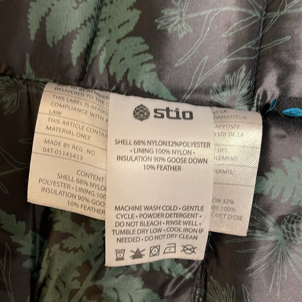 Stio Women's Shot 7 Down Jacket size XL
Excellent condition - Picture 3 of 9